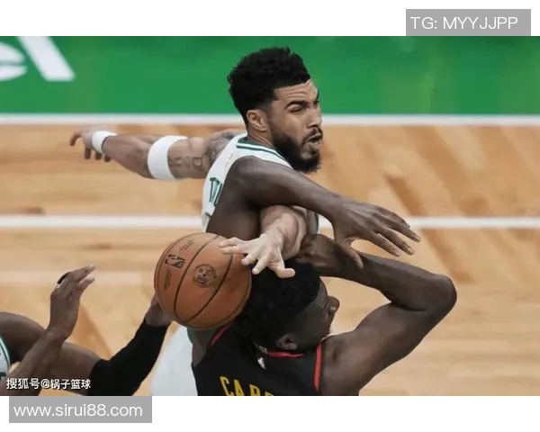 塔图姆以卓越领导力激励球队突破极限展现团结精神